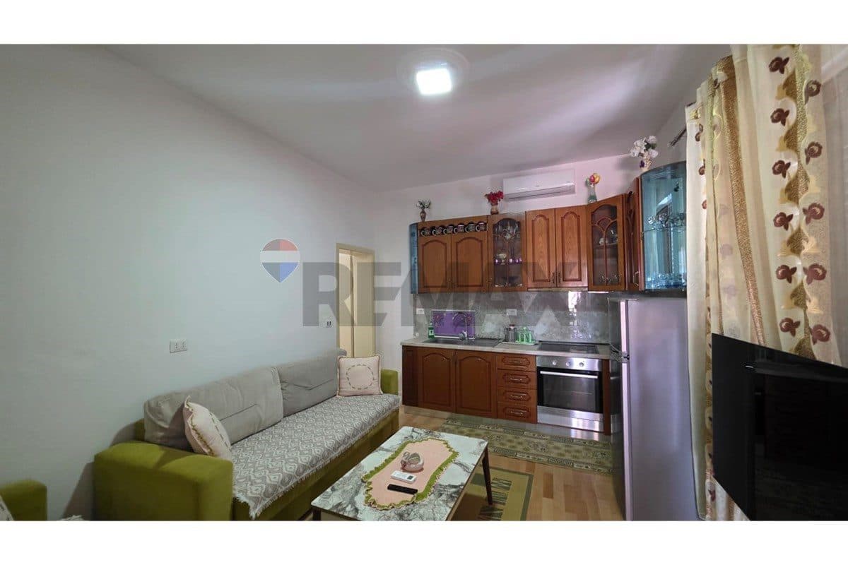 Apartament - Për Qira - Rruga Gjergj Kastrioti, Vlorë 3