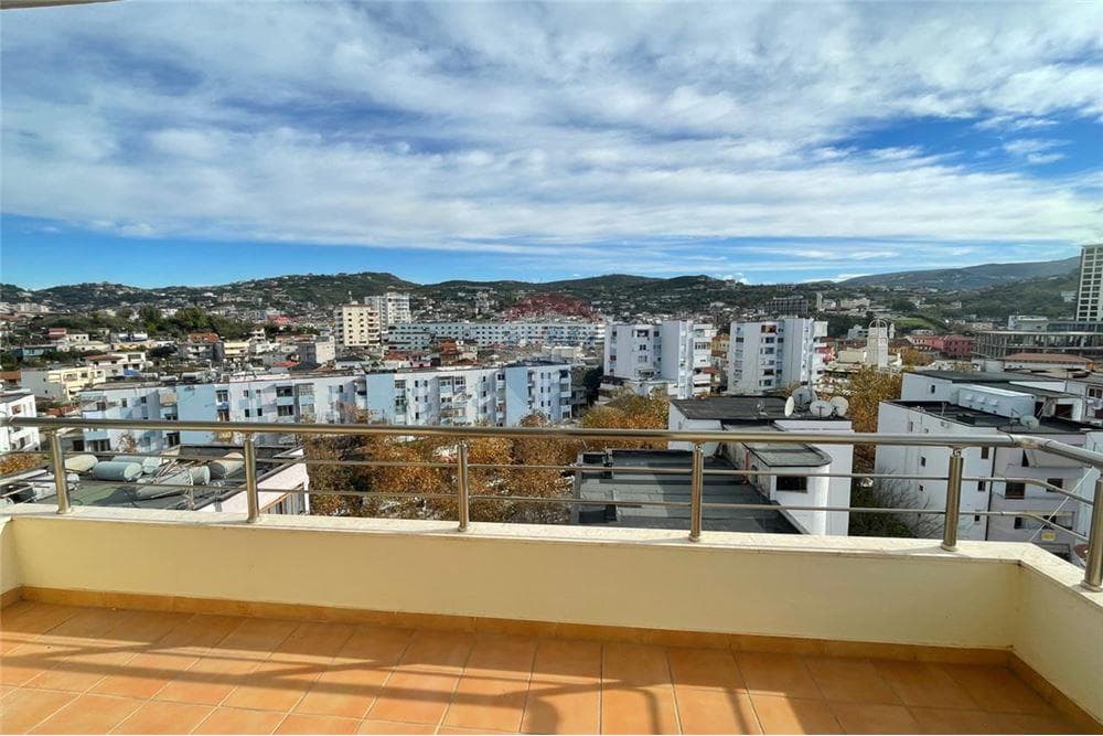 🏡 APARTAMENT 1+1 ME QIRA 4