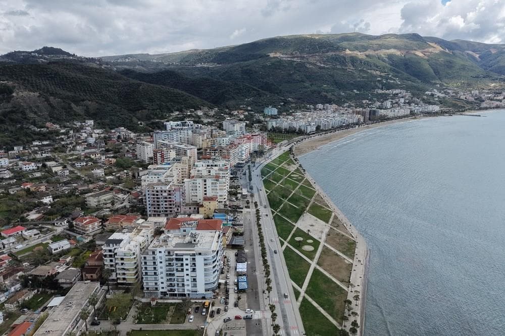 Dyqan - Në Shitje - Lungomare, Vlorë 3