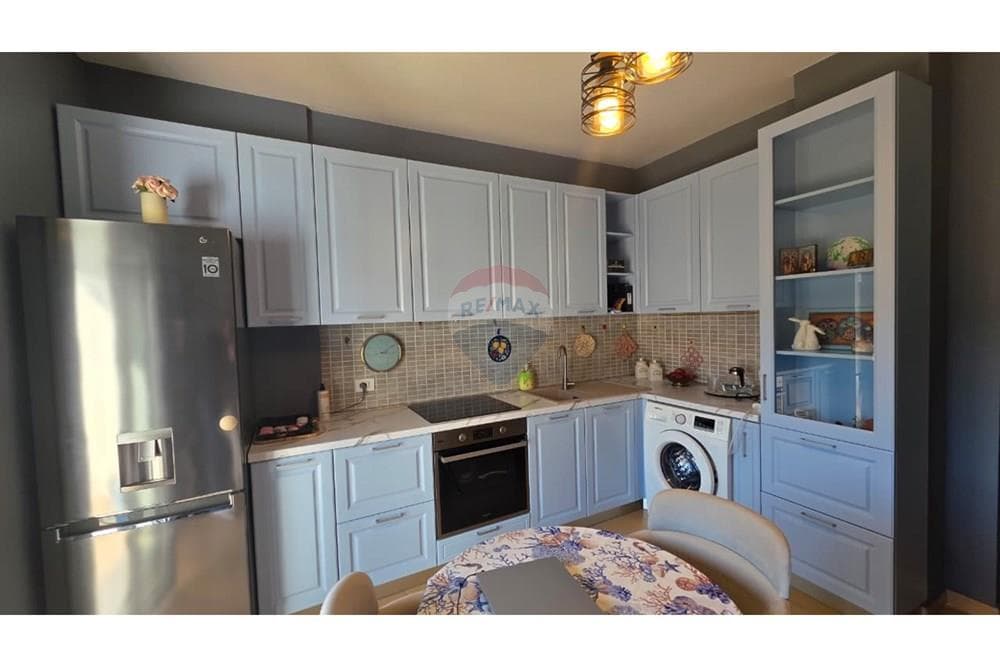 Apartament - Në Shitje - Rruga Reshat Osmani, Vlorë 3