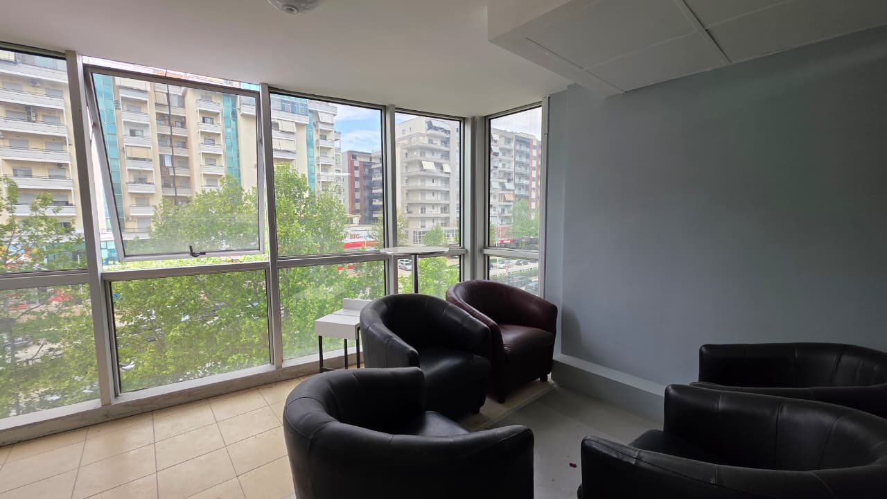 🏢 DYQAN ME QIRA – TRANSBALLKANIKA, VLORË