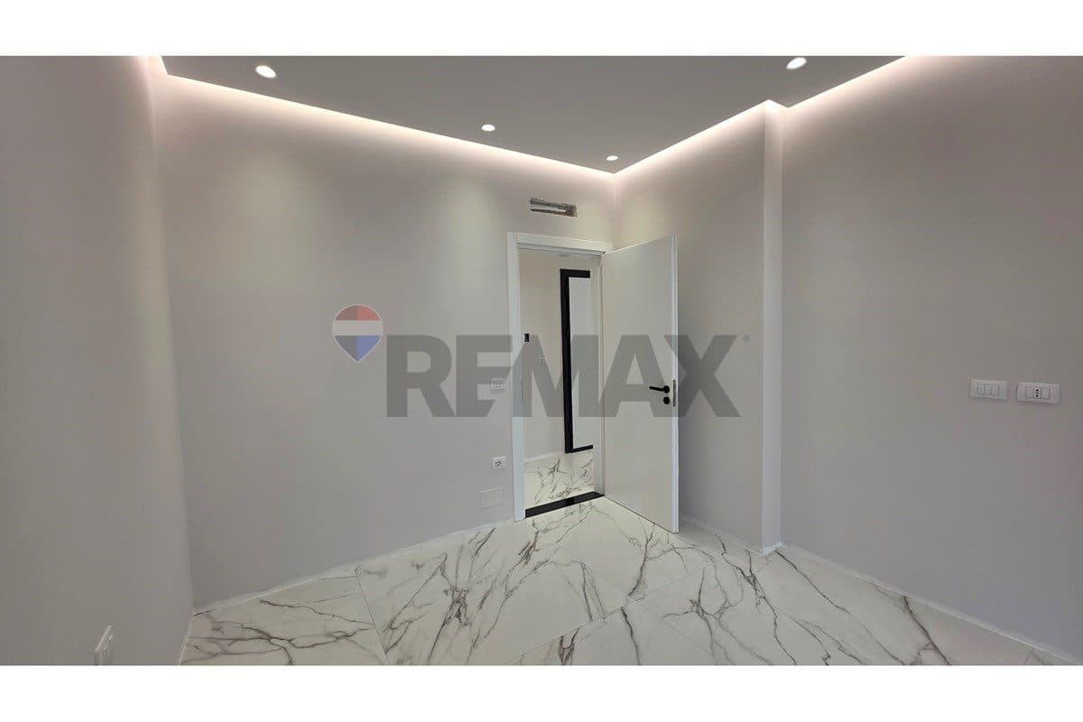 🏡 APARTAMENT 2+1 NË SHITJE – PRANË BOLV OIL, VLORË!