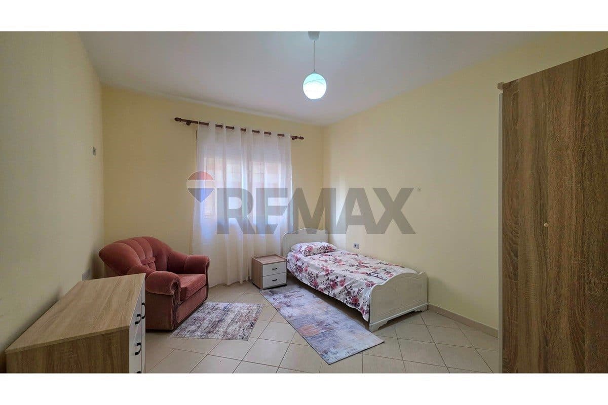 🏡 APARTAMENT 2+1 ME QIRA – PRANË SHKOLLËS SË MUZIKËS, VLORË! 2