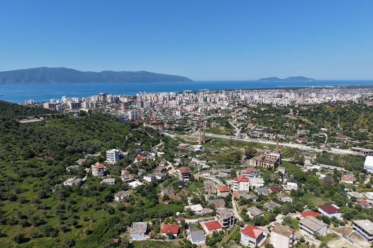 🏡 SHTËPI PRIVATE ME TRUALL 1,000 M² PËR SHITJE – BISHTI I KALLDRËMIT, VLORË ✨ 4