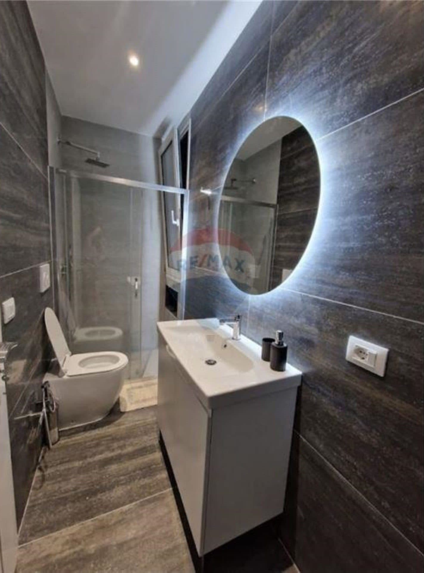 HOTEL PËR SHITJE NË PLAZHIN E VJETËR, VLORË – INVESTIM ME POTENCIAL TË LARTË! 2