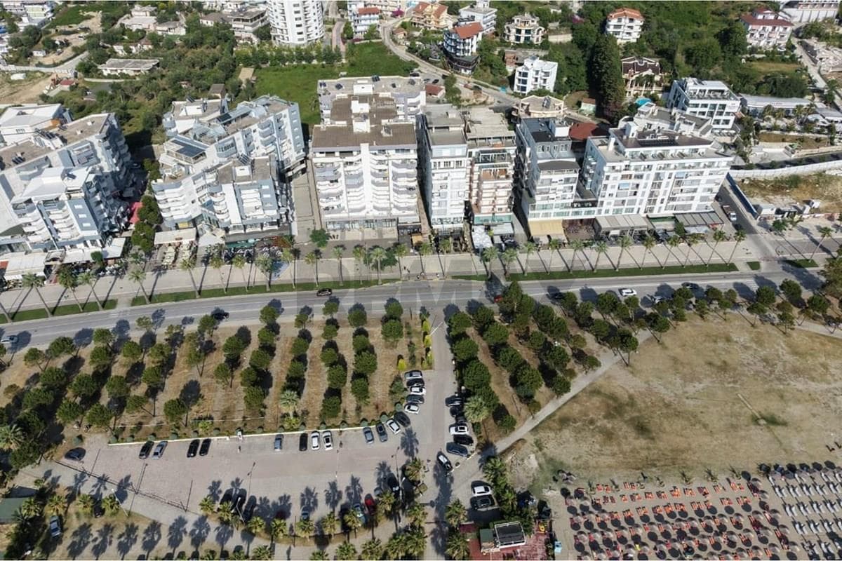 🏢 AMBIENT BIZNESI PËR QIRA – LUNGOMARE, VLORË