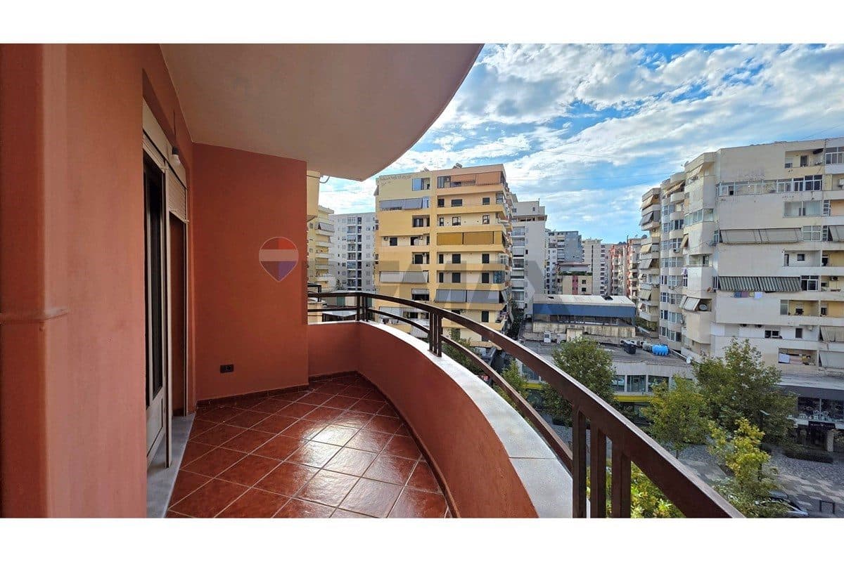 APARTAMENT 2+1 ME QIRA AFATGJATË – BULEVARD, SKELË, VLORË 4