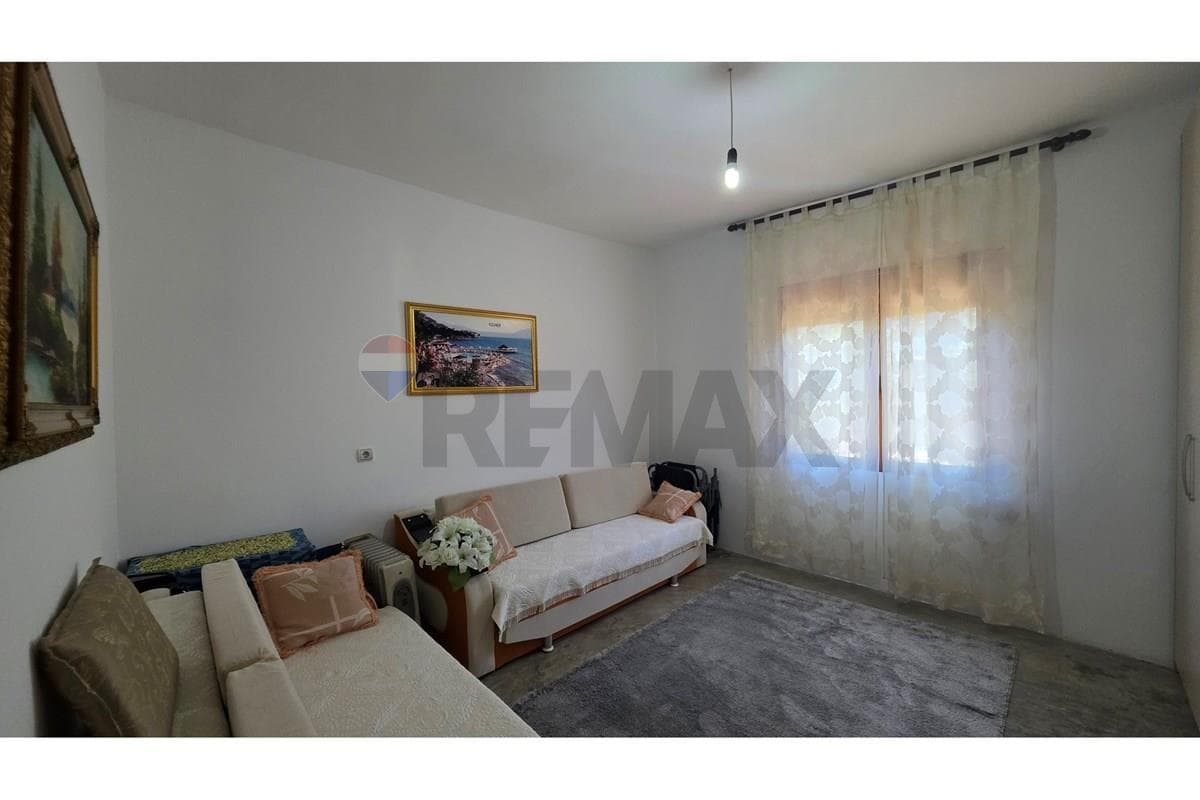 🏡 SHTËPI PRIVATE ME TRUALL 1,000 M² PËR SHITJE – BISHTI I KALLDRËMIT, VLORË ✨ 2