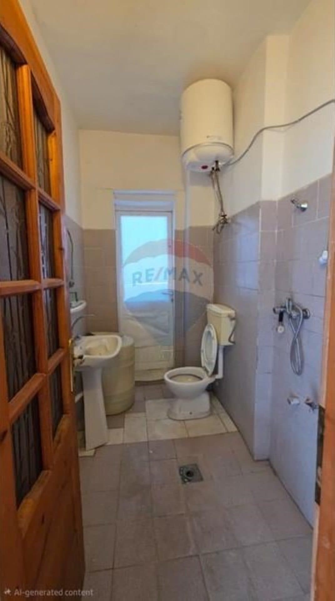🔥 OKAZION PËR SHITJE – APARTAMENT 1+1 PRANË BASHKISË, VLORË 🔥 2