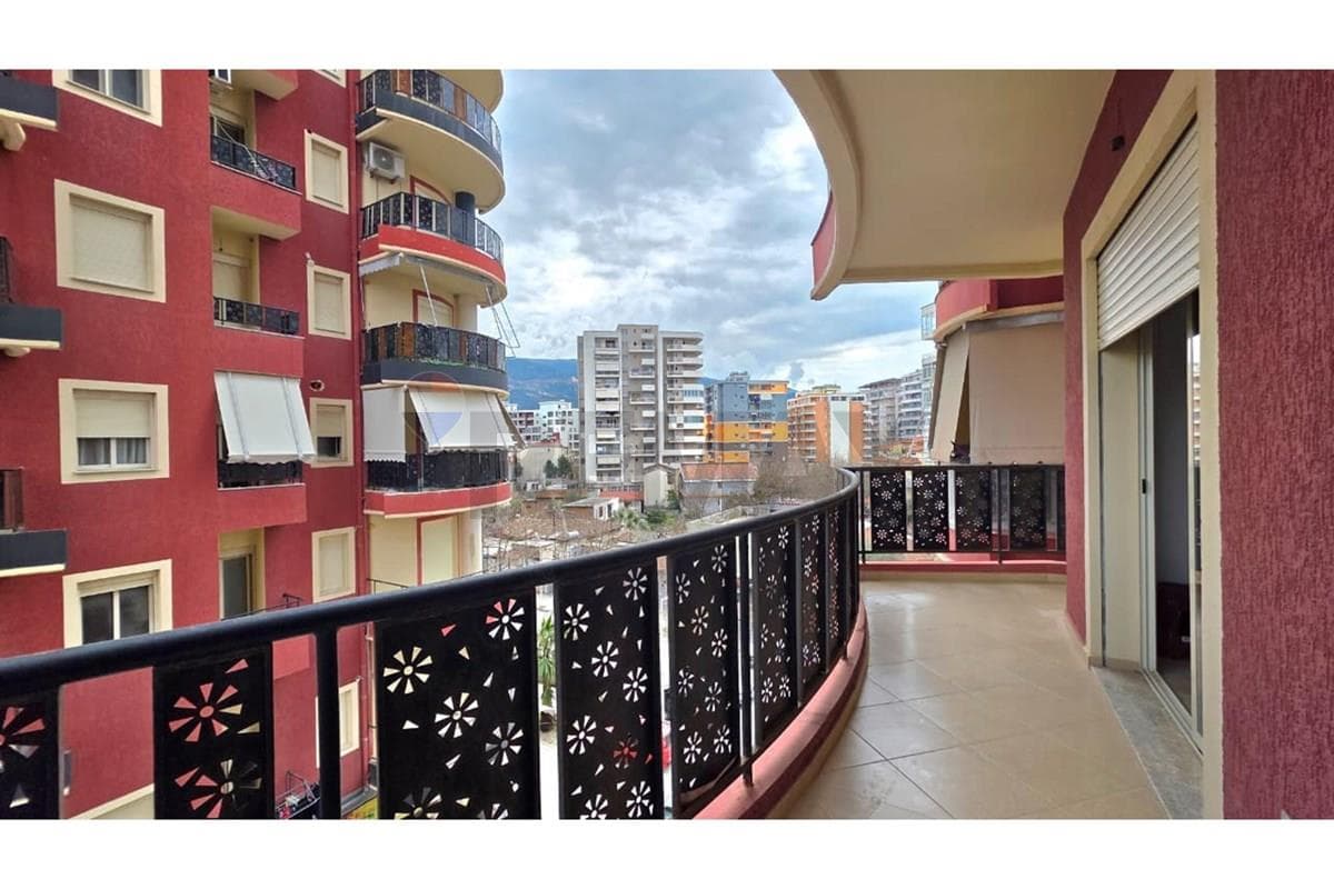 APARTAMENT 2+1 NË SHITJE – RRUGA PELIVAN LESKAJ, VLORË 2