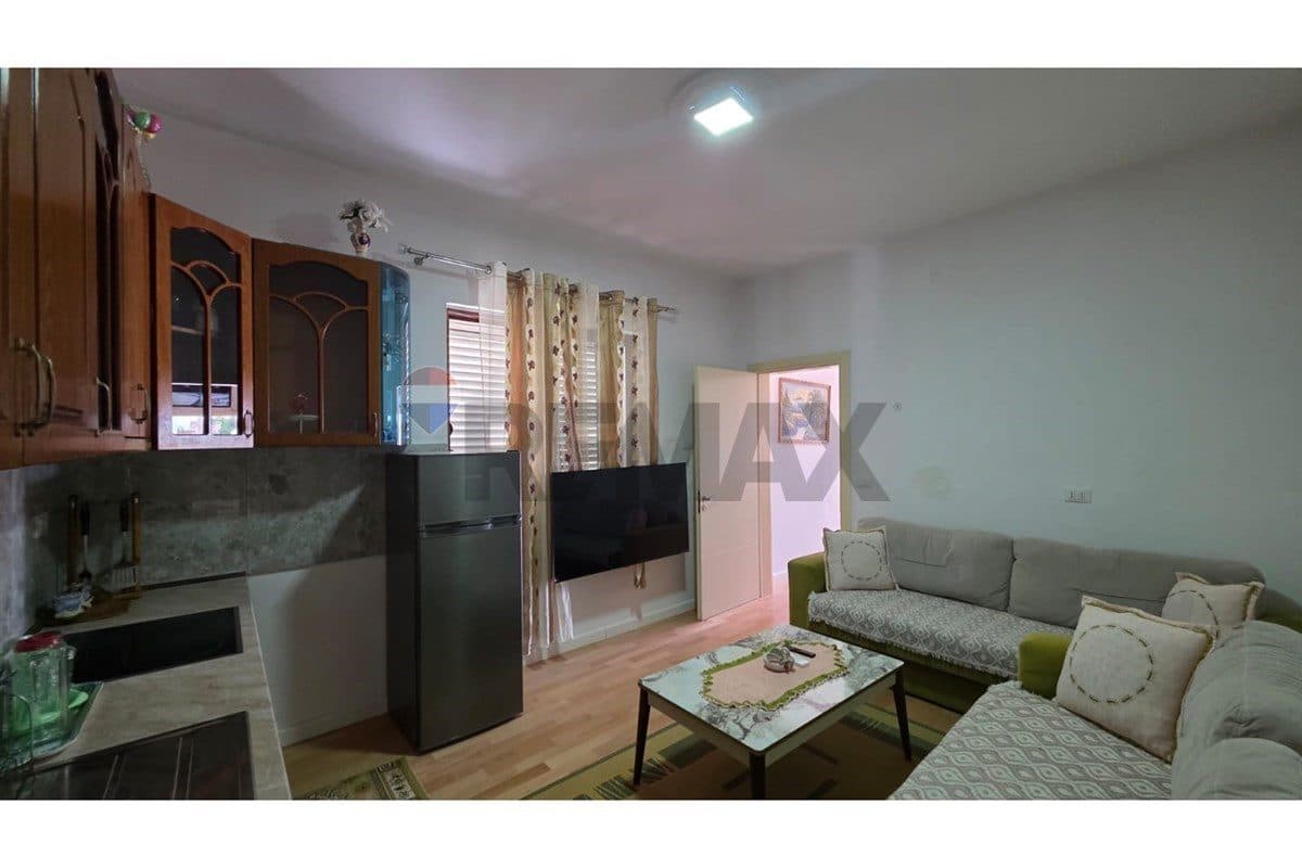 🏡 APARTAMENT 2+1 ME QIRA – PRANË SHKOLLËS REALD, VLORË 4