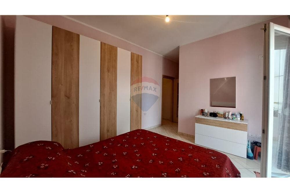 Apartament 2+1+2+2 per shitje,prane CONAD vlore 4