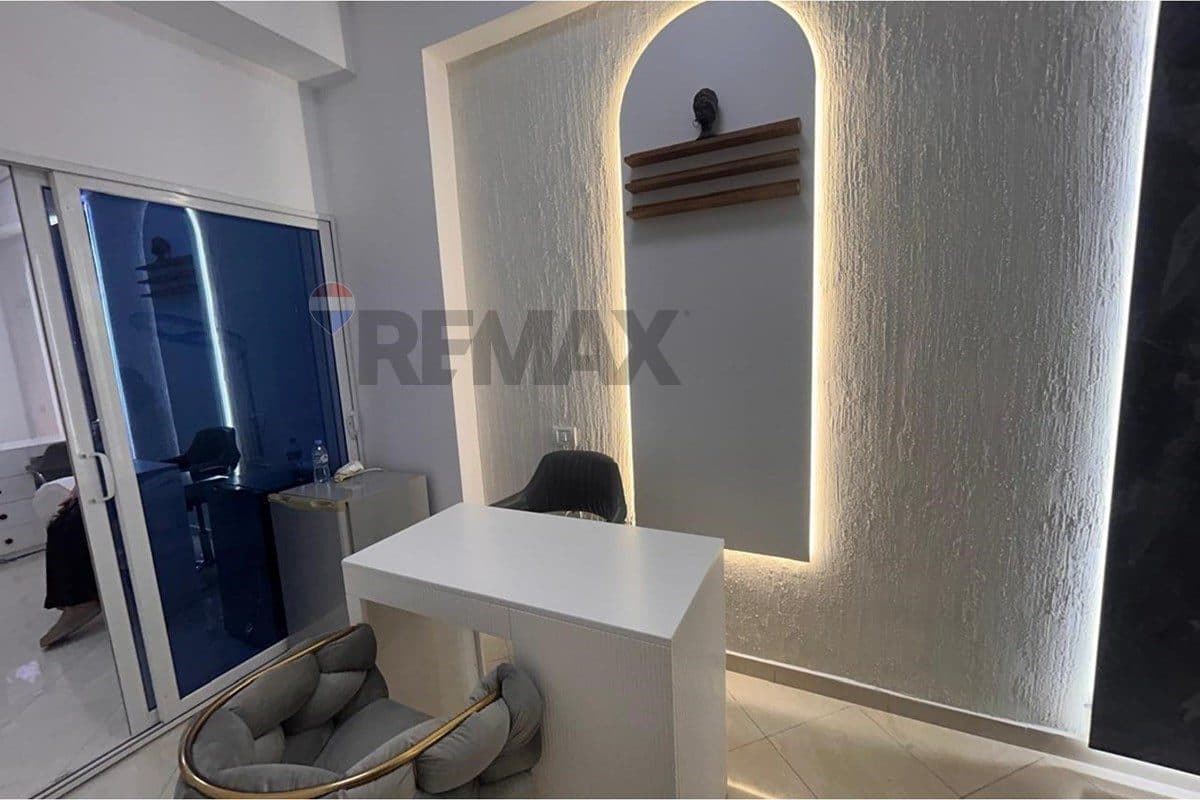 💅 Studio Manikyr & Pedikyr për Qira në Vlorë – Gati për të Filluar Punën!