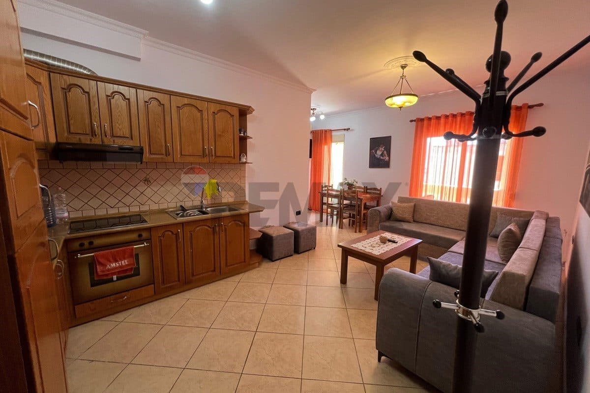 Apartament - Për Qira - Skelë, Vlorë 2