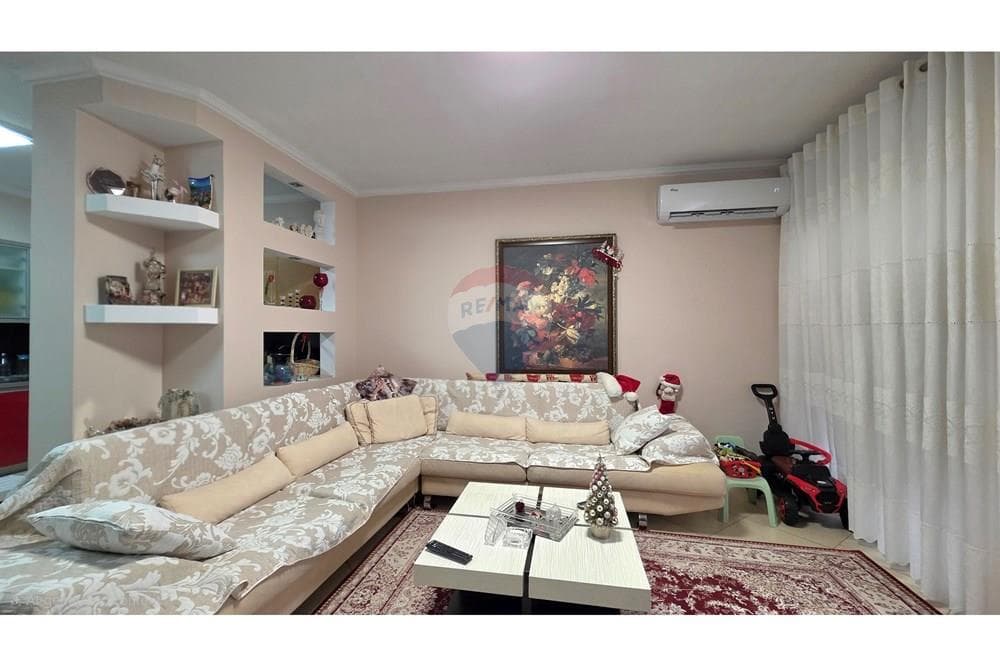 Apartament - Në Shitje - Vlorë, Vlorë 2