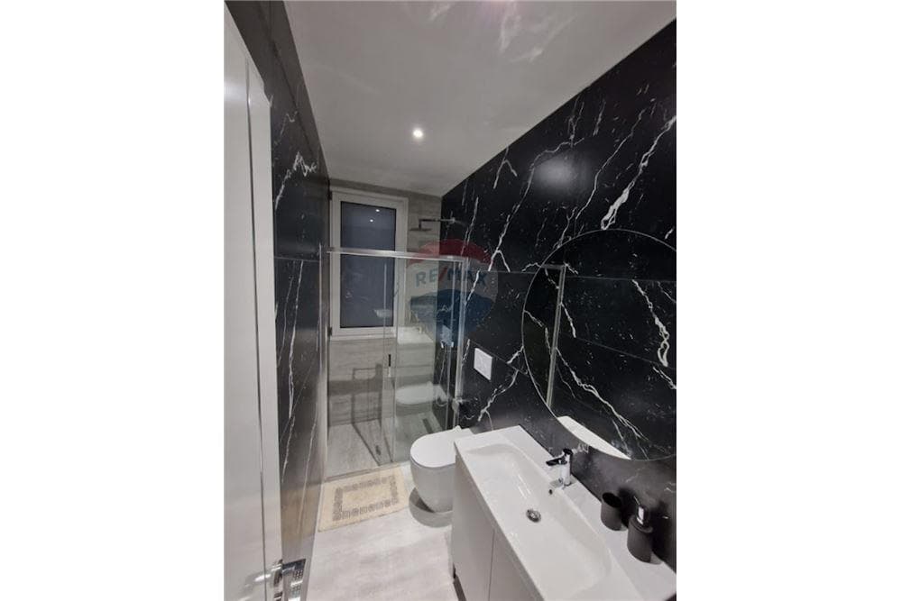 🏨 HOTEL NË SHITJE – PLAZHI I VJETËR, VLORË 🏨
