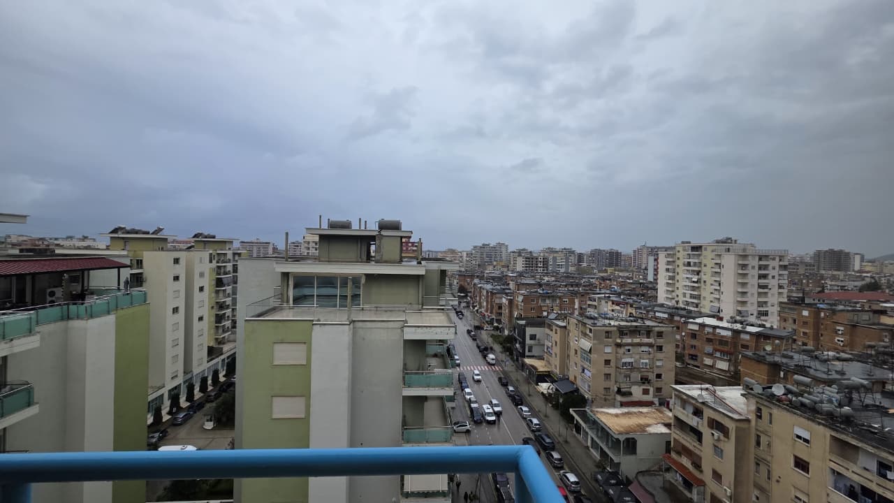 🏡 APARTAMENT 1+1 NË SHITJE – BULEVARDI KRYESOR, VLORË