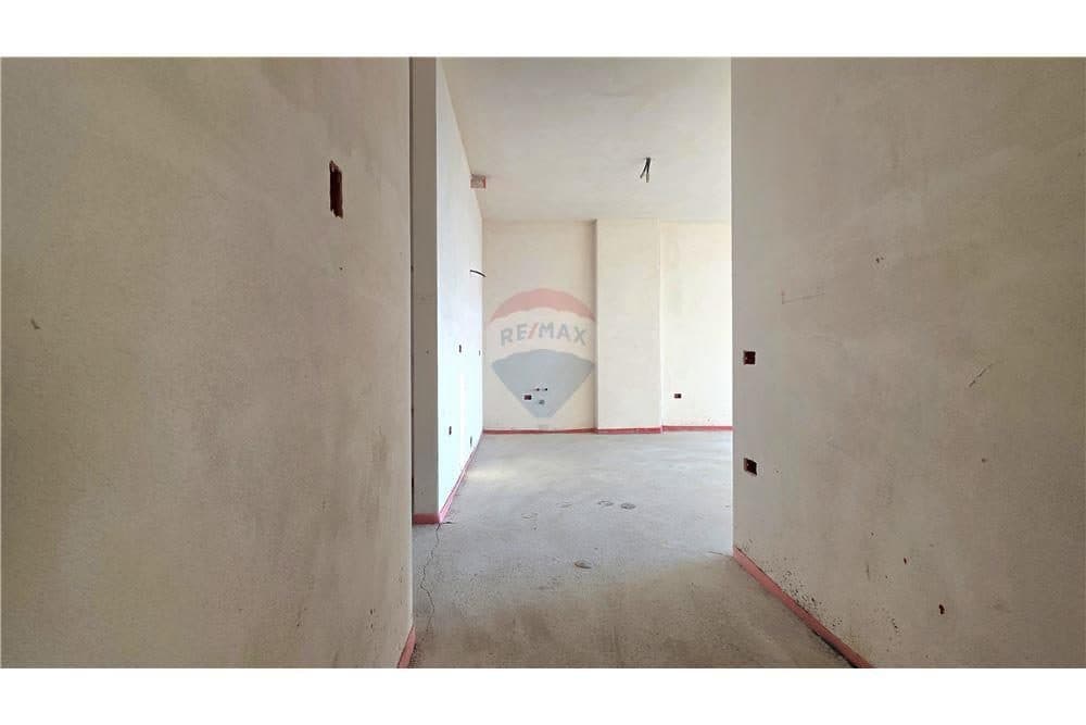 Apartament - Në Shitje - Lungo Mare, Vlorë 4