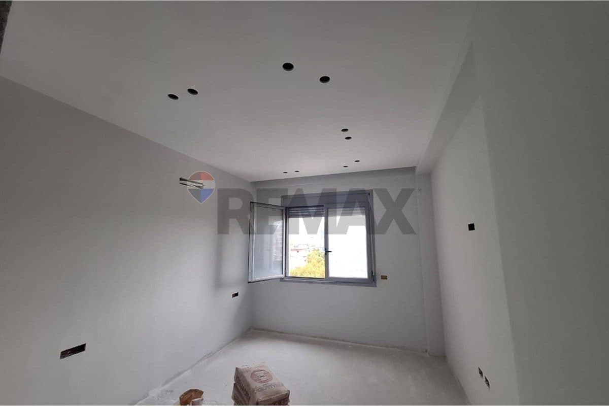 🏡 APARTAMENT 1+1 NË SHITJE – BULEVARD, VLORË! 3