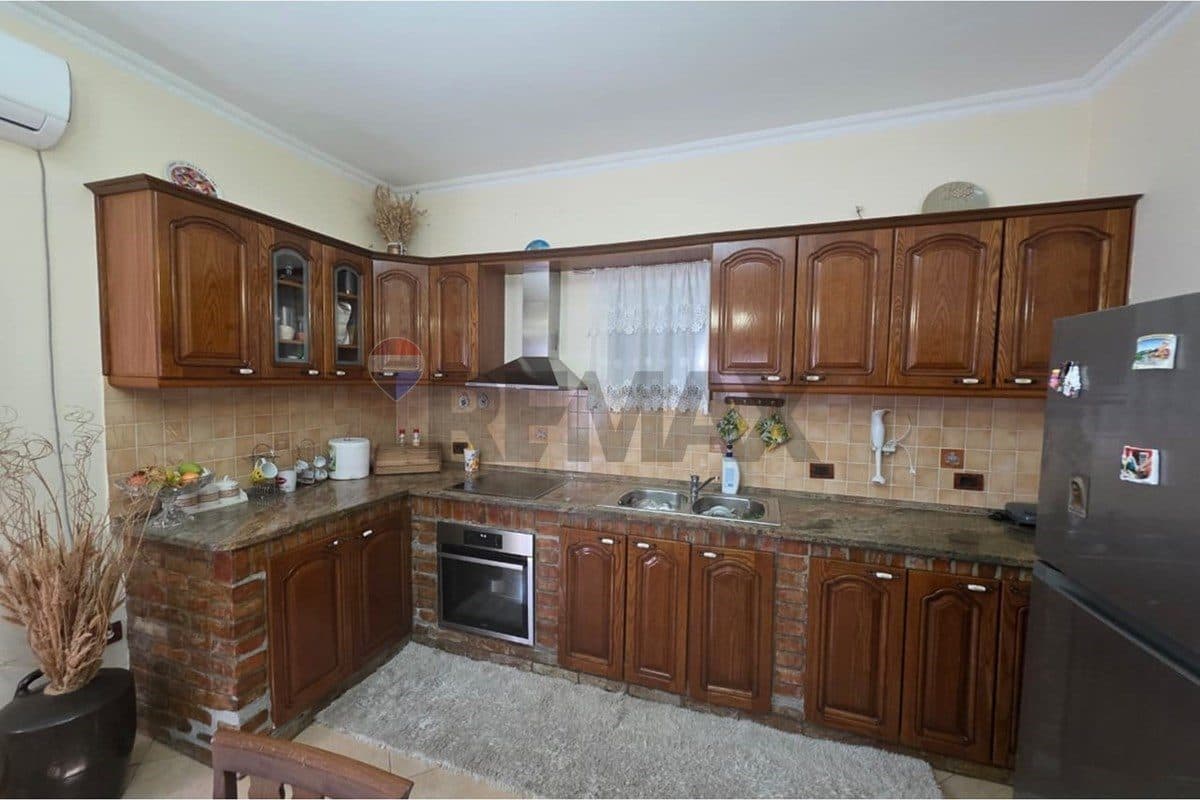 🏡 PRONË PRIVATE PËR SHITJE – PLAZHI I VJETËR, VLORË 🌊 3