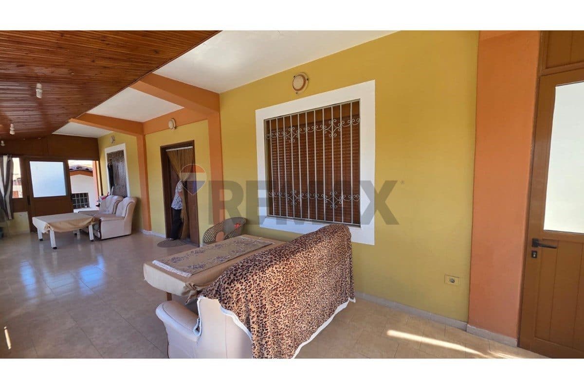 🏡 VILË ME TRUALL NË SHITJE – RRUGA E RE, VLORË 4