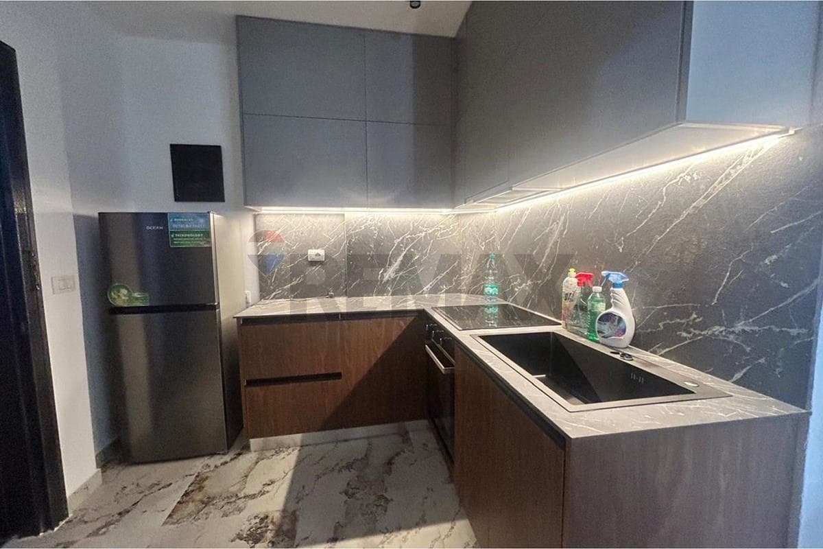 🏡 APARTAMENT 1+1 ME QIRA NË QENDËR TË VLORËS