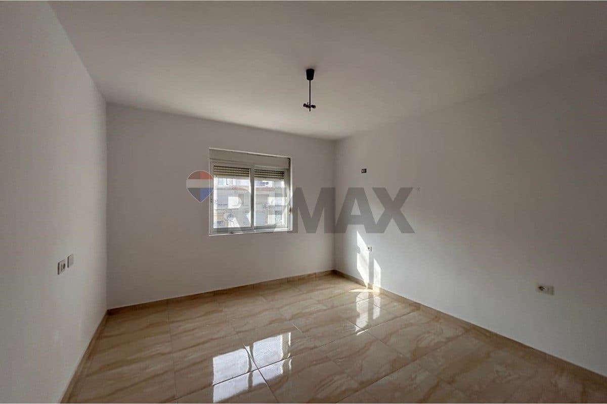 Apartament - Për Qira - Rruga Mustafa Bello, Vlorë 4