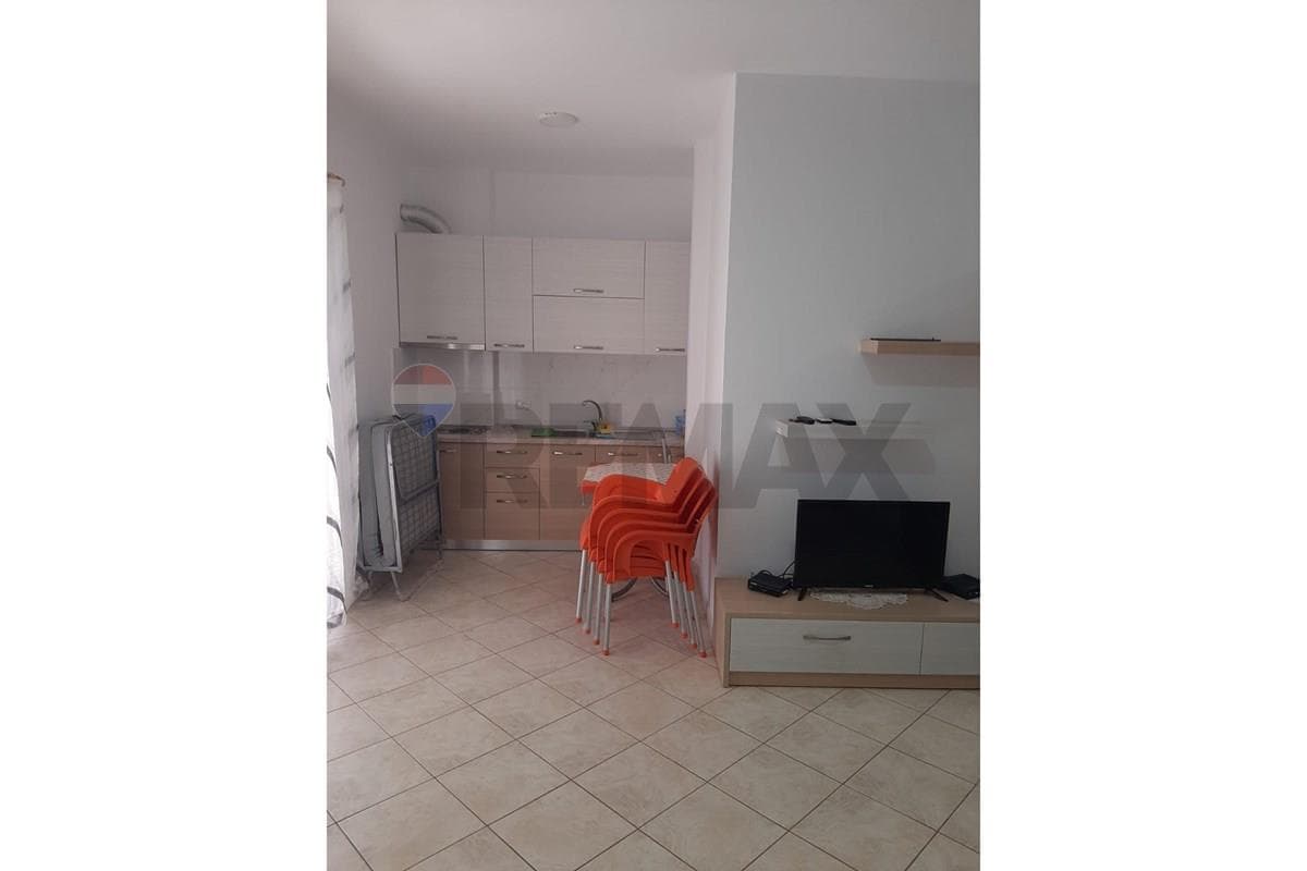 🏡 GARSONIERE PËR QIRA – TEK RRAPI, VLORË 🌊