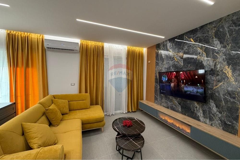 Apartament - Për Qira - Rruga Dhimitër Konomi, Vlorë