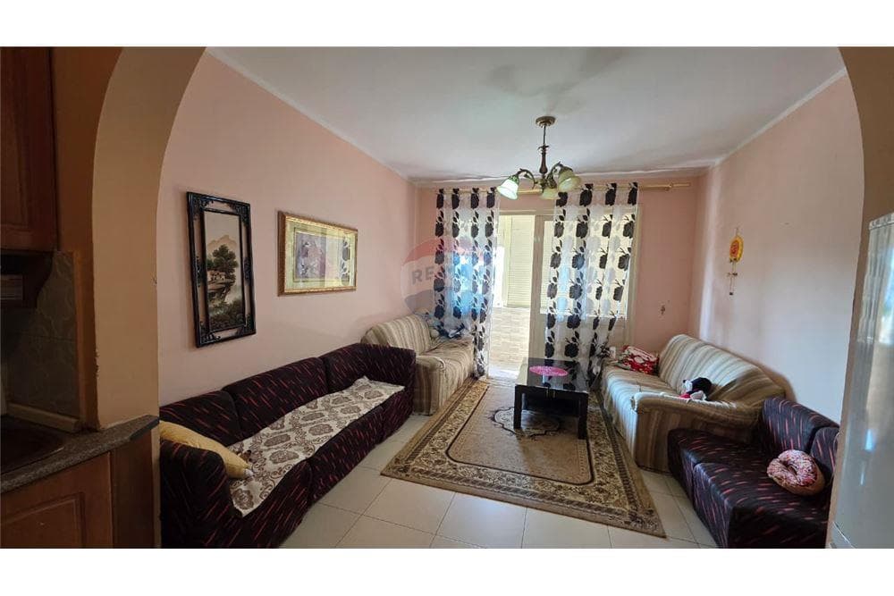 Apartament - Në Shitje - Rruga Ali Demi, Vlorë