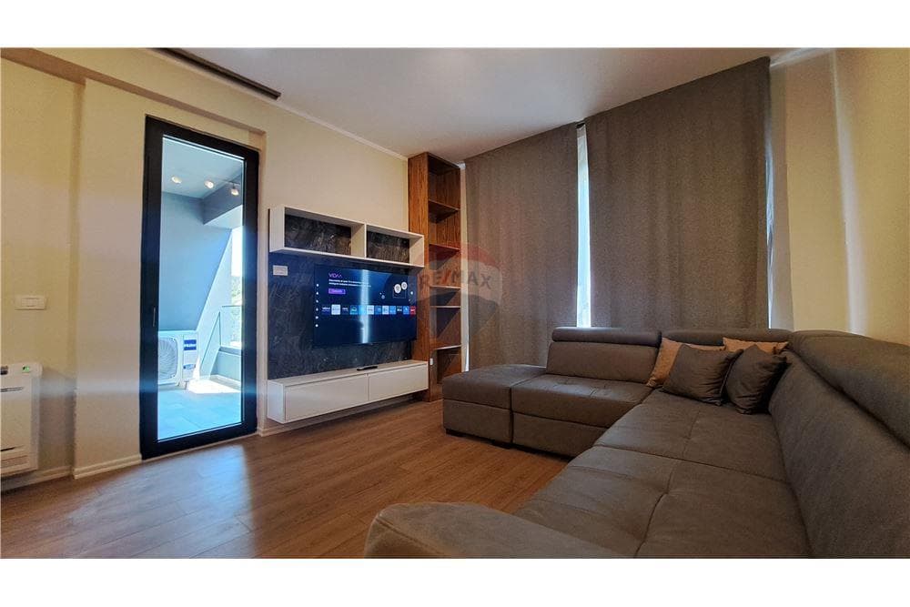 Apartament - Në Shitje - Rruga Reshat Osmani, Vlorë