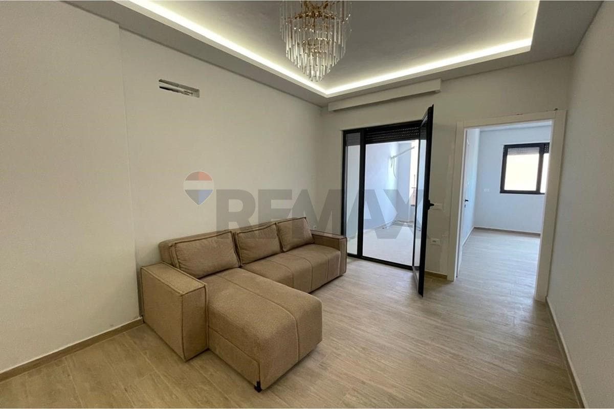 Apartament - Në Shitje - Rruga Lef Sallata, Vlorë