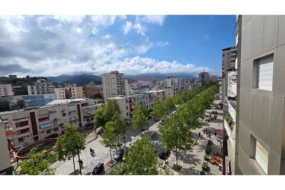 Apartament - Në Shitje - Gjimnazi Ali Demi, Vlorë