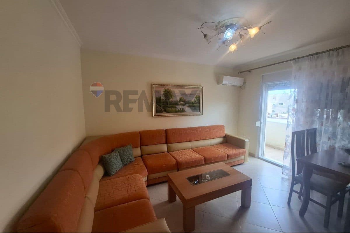 Apartament - Për Qira - Gjimnazi Ali Demi, Vlorë
