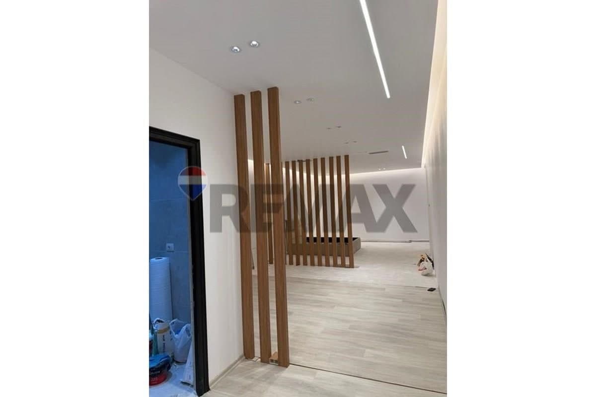Apartament - Në Shitje - Rruga Gjergj Araniti, Vlorë