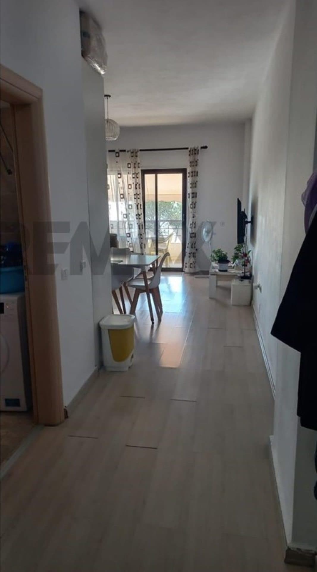 APARTAMENT 1+1 ME PAMJE NGA DETI PËR QIRA 3
