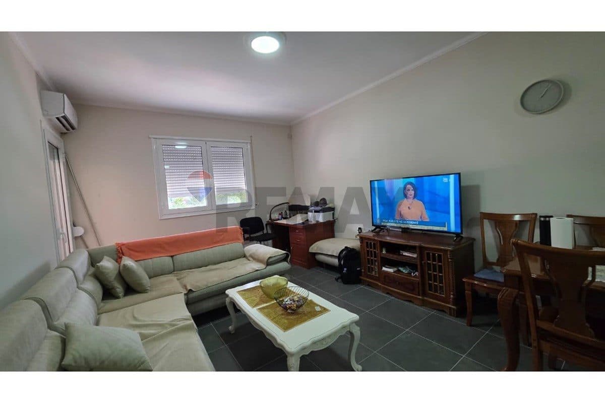 Apartament - Për Qira - Rruga Pelivan Leskaj, Vlorë 4