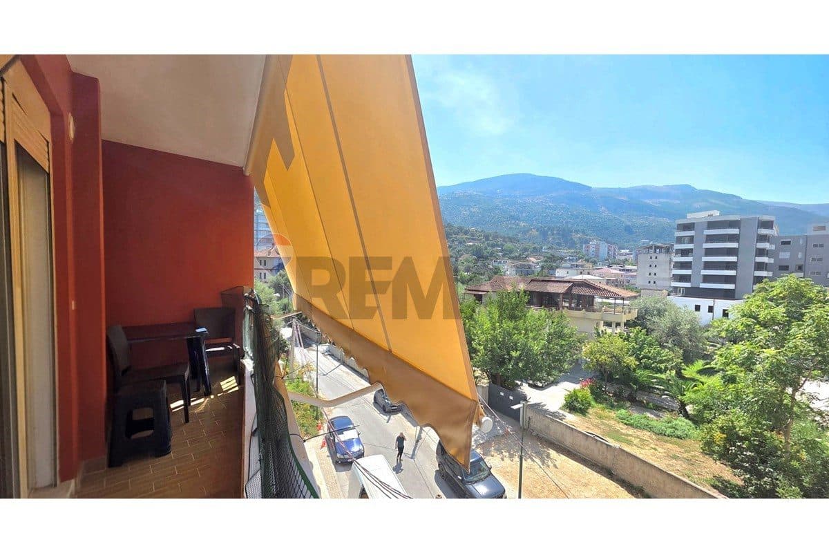 Apartament - Për Qira - Lungo Mare, Vlorë 2