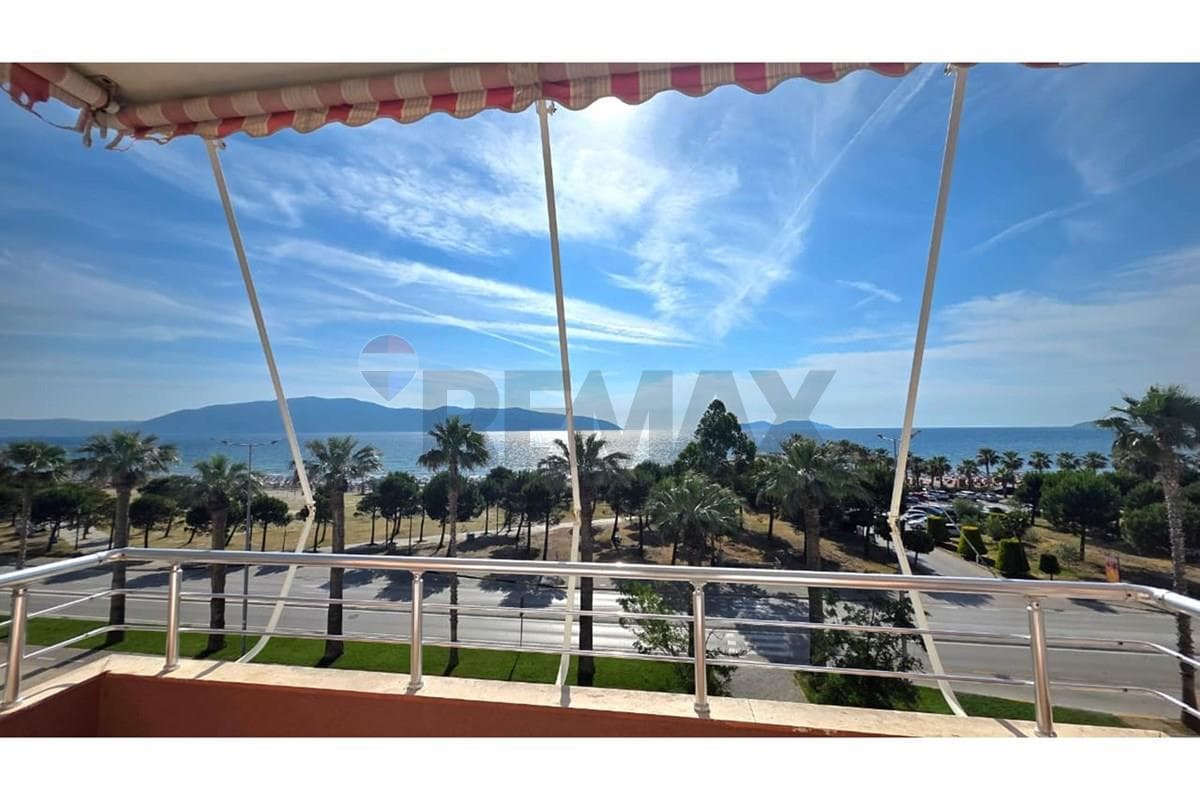 🏢 AMBIENT BIZNESI PËR QIRA – LUNGOMARE, VLORË