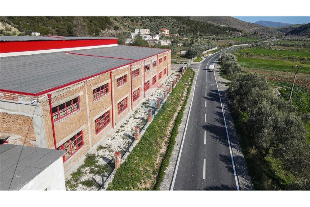 Magazine - Për Qira - Rruga Demokracia, Vlorë