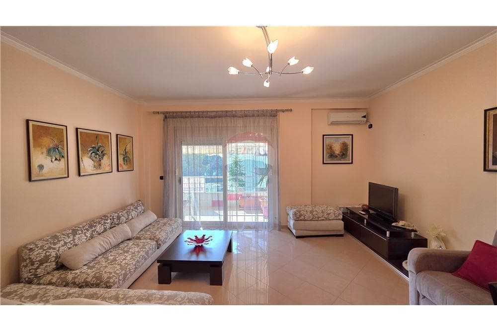Apartament 1+1 me pamje nga deti ne shitje,Vlore 4
