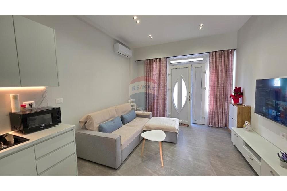 Apartament - Për Qira - Vlorë, Vlorë