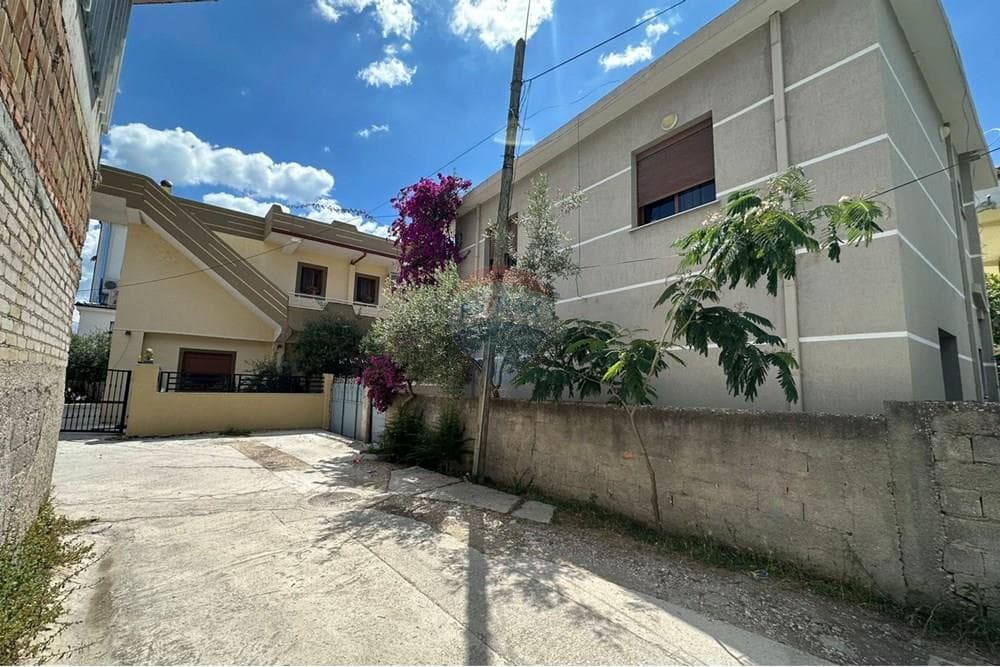 Shtepi Private - Në Shitje - Vlorë, Vlorë