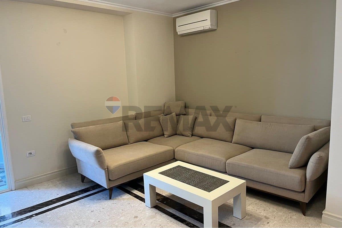 Apartament - Për Qira - Rruga Duro Shaska, Vlorë