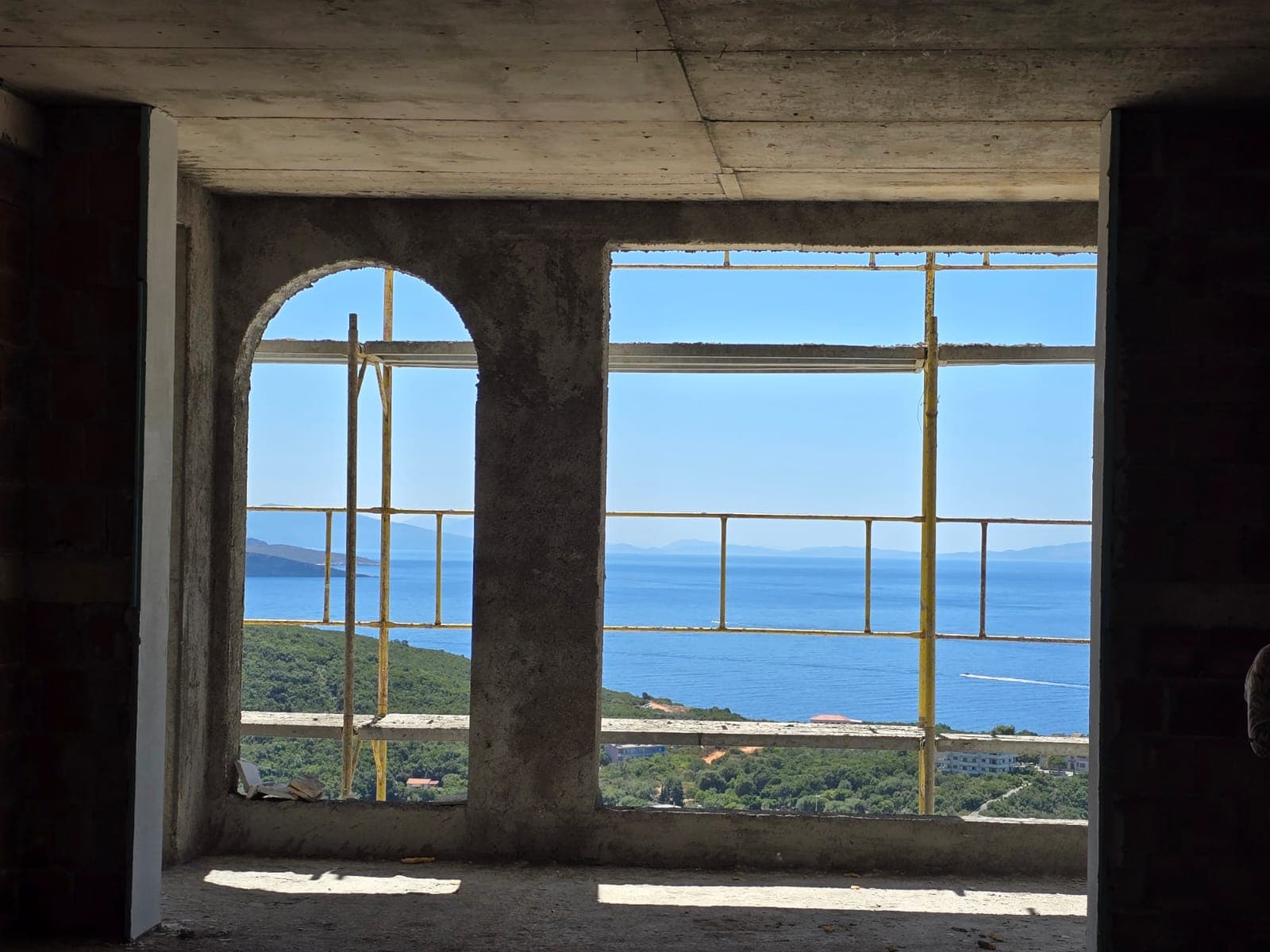 APARTAMENT EKSKLUZIV 1+1 NË SHITJE – JALË, RIVIERA SHQIPTARE 2