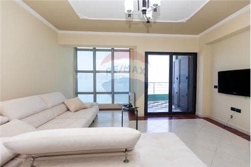 🏡 APARTAMENT LUKSOZ PËR SHITJE – LUNGOMARE, VLORË ✨ PAMJE PANORAMIKE NGA DETI JON