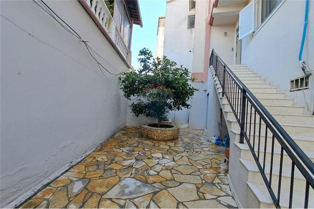 Shitet Dupleks prane tregut te madh,Vlore