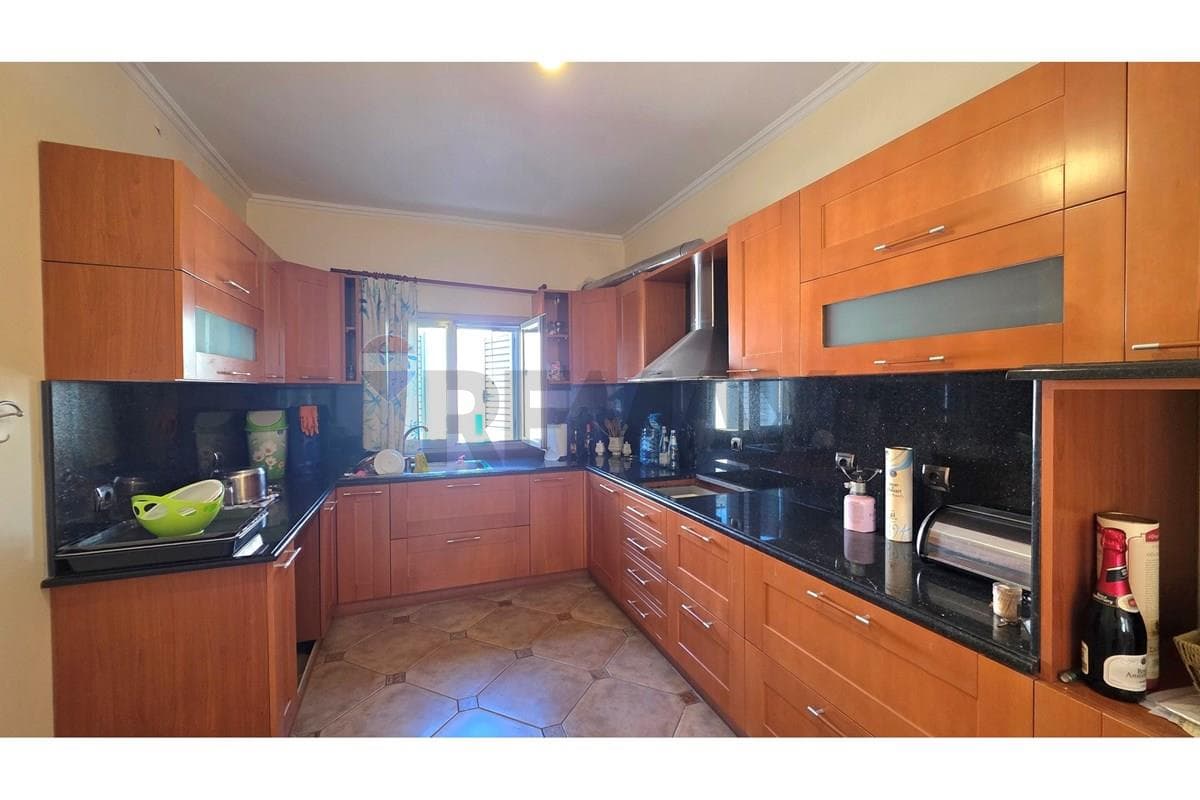 🏡 SUPER OKAZION – APARTAMENT 181 m² PËR SHITJE | VLORË 4