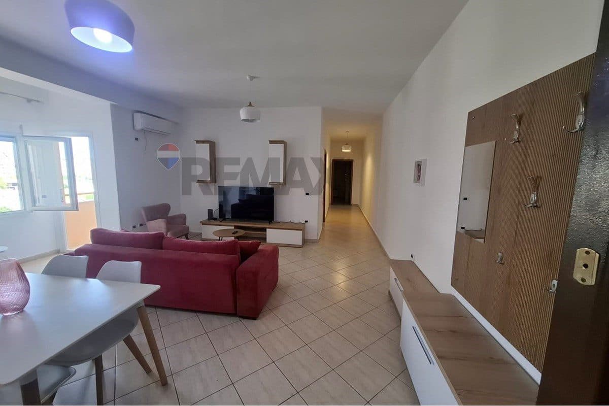 Apartament - Për Qira - Rruga Çamëria, Vlorë