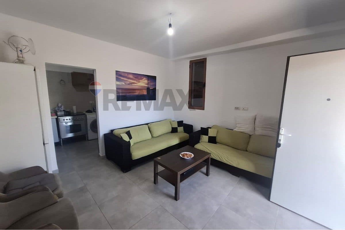 Shtëpi Private 1+1 për Qira Afatgjatë në Çole, Vlorë